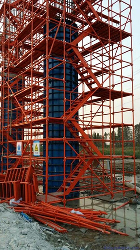 通達(dá)基坑安全爬梯 工程安全爬梯與橋梁施工安全梯籠的重要性與應(yīng)用