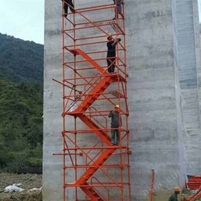 筑牢高空作業生命線 全面解析施工安全爬梯的關鍵應用與選擇